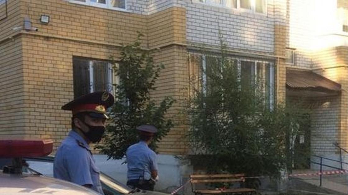 Оралда аулалардың бірінде ер адамның жансыз денесі табылды Оралда аулалардың бірінде ер адамның жансыз денесі табылды
