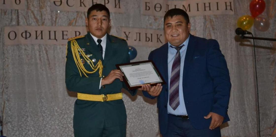 «Спас женщину и задержал убийцу»: военных Нацгвардии наградили за героизм в Темиртау