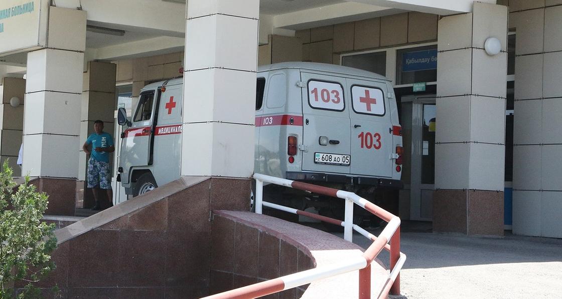 2-летняя девочка из Шымкента выпила уксус: врачам удалось ее спасти