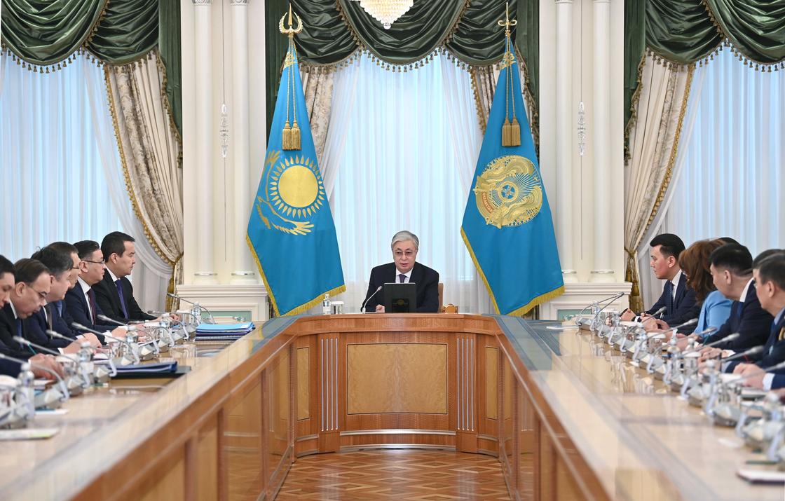 Касым-Жомарт Токаев на заседании