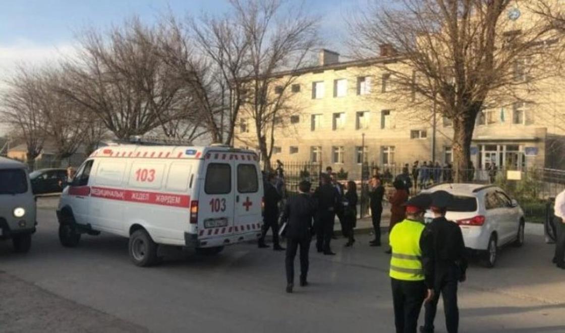 Разъяснения по массовому отравлению детей в школе дали в Шымкенте Разъяснения по массовому отравлению детей в школе дали в Шымкенте