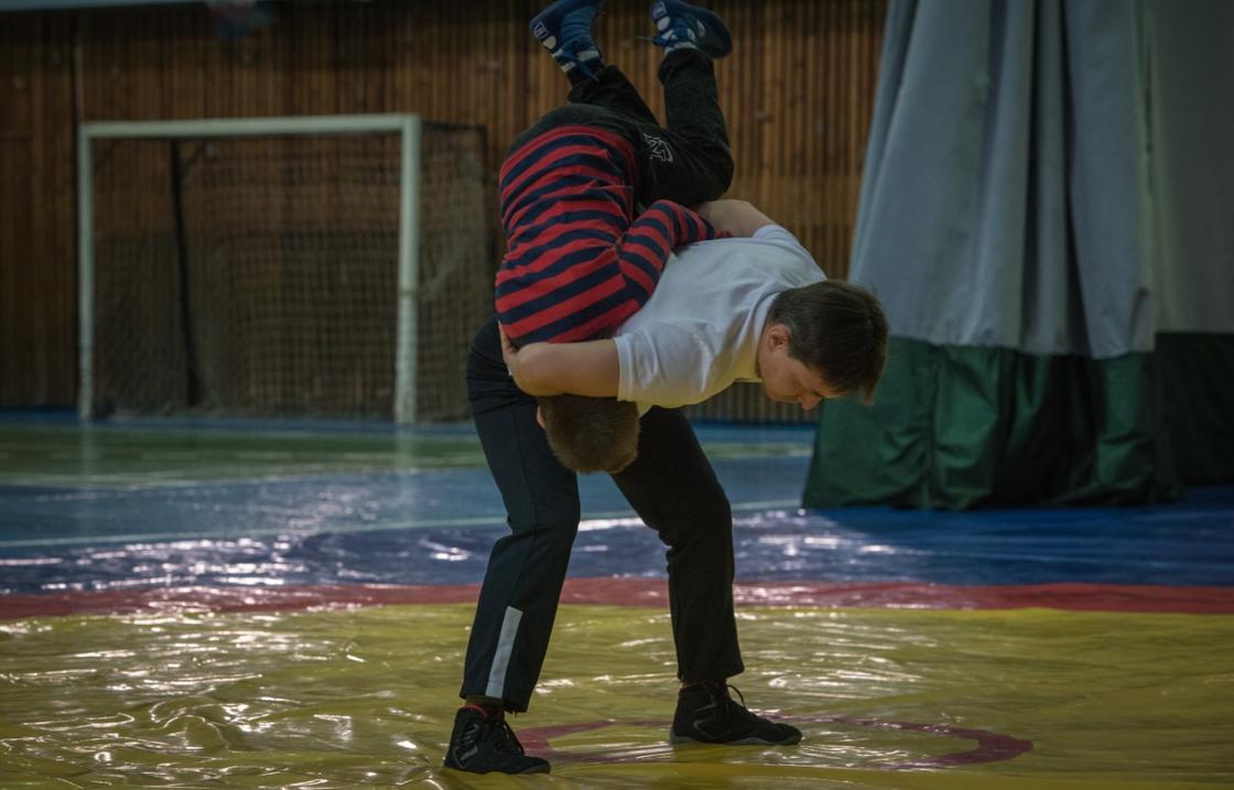 Сын олимпийского чемпиона основал детский борцовский клуб в Алматы (фото)