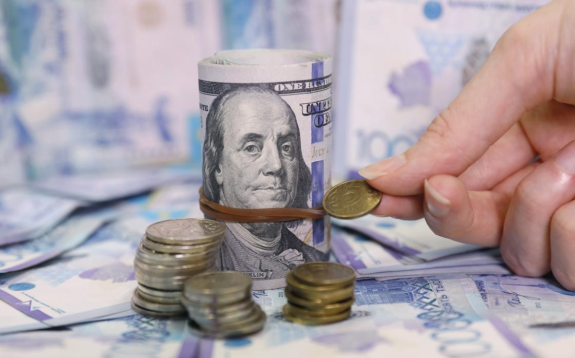 Казахстанские обменники перестали продавать доллары