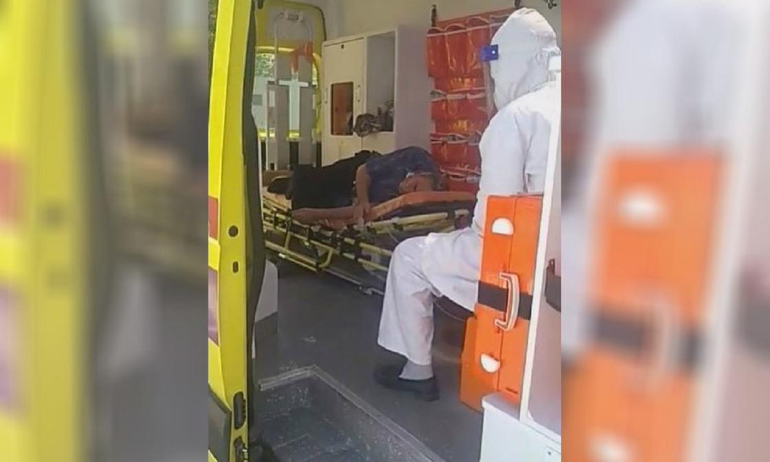 "Везу тяжелого больного, не принимают": врач "скорой" записал тревожное видео в Шымкенте