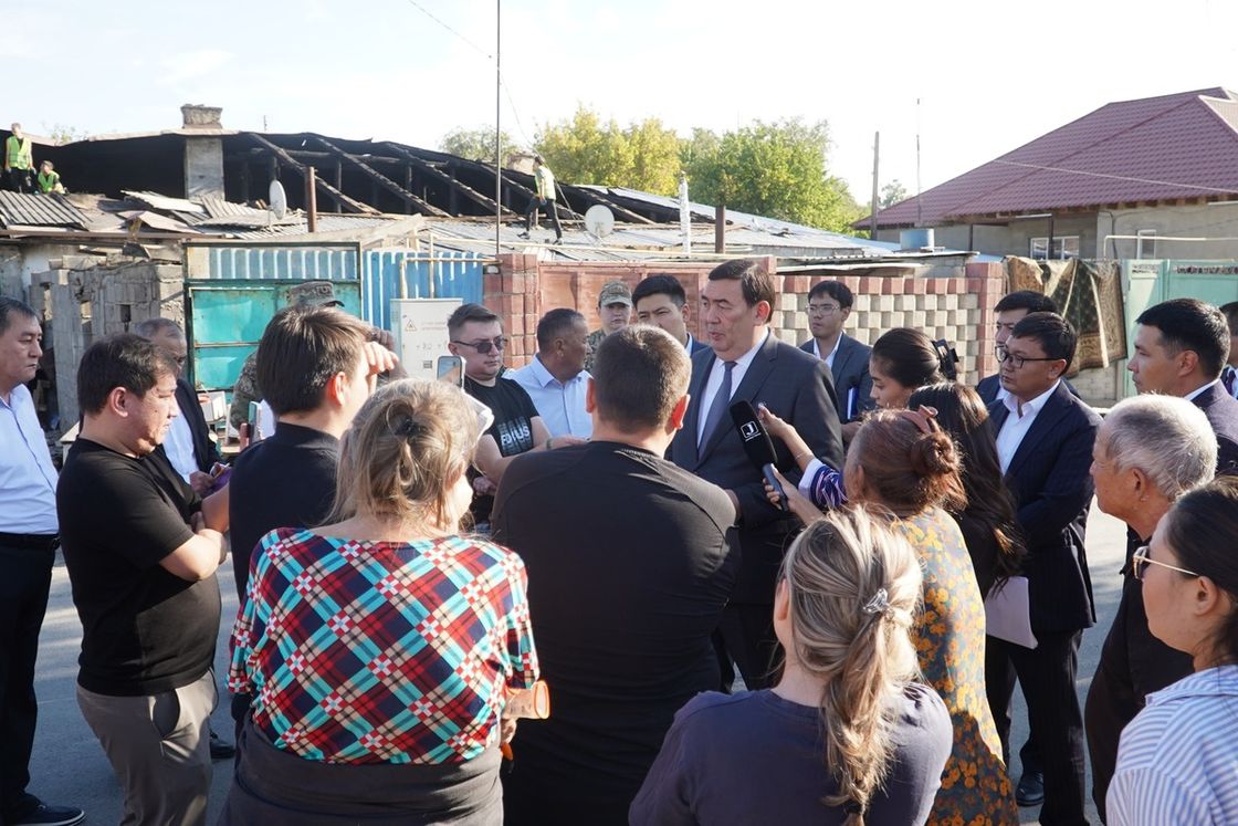Таразда өрттен зардап шеккен отбасыларға көмек көрсетілді