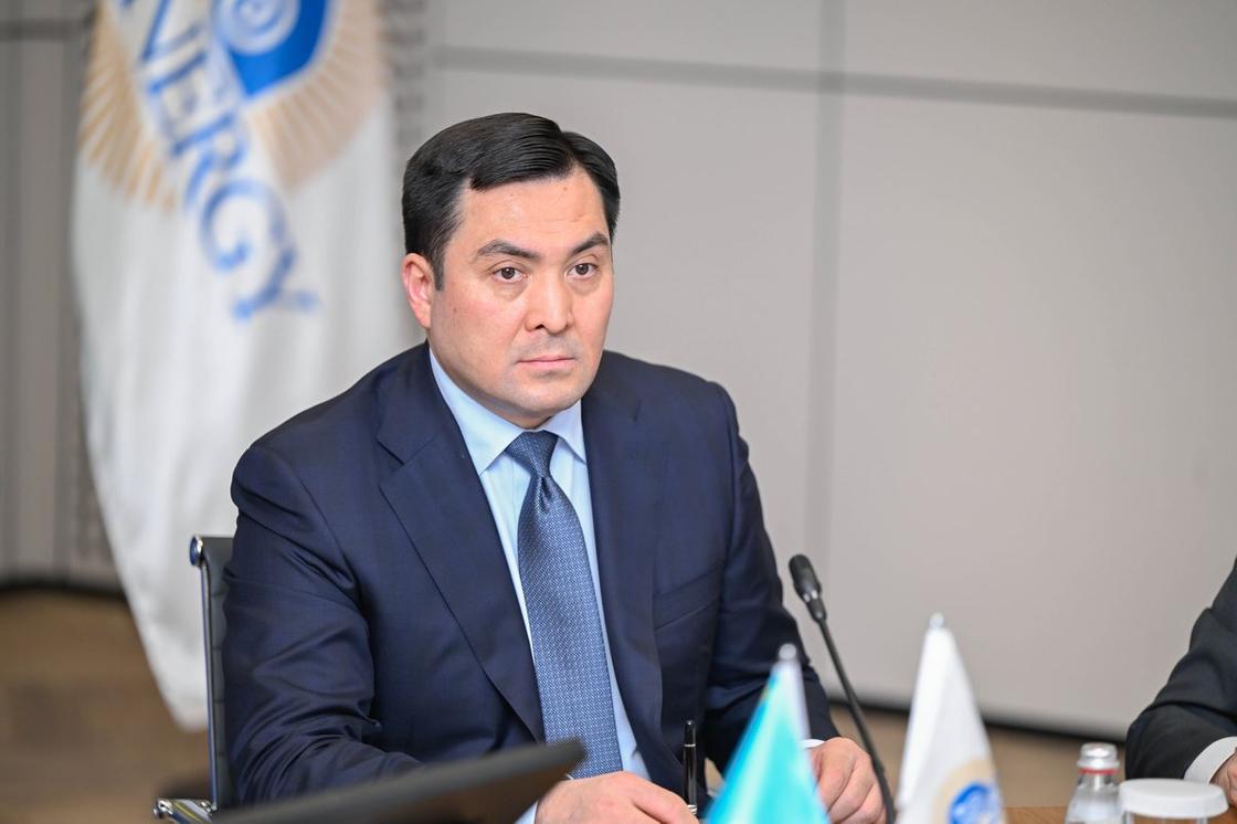Ерлан Аккенженов Ерлан Аккенженов