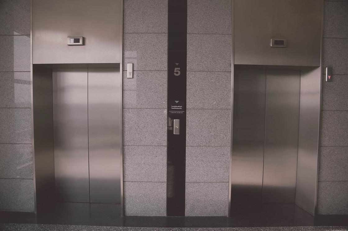 Жители первых этажей будут платить за обслуживание лифтов в многоэтажных домах