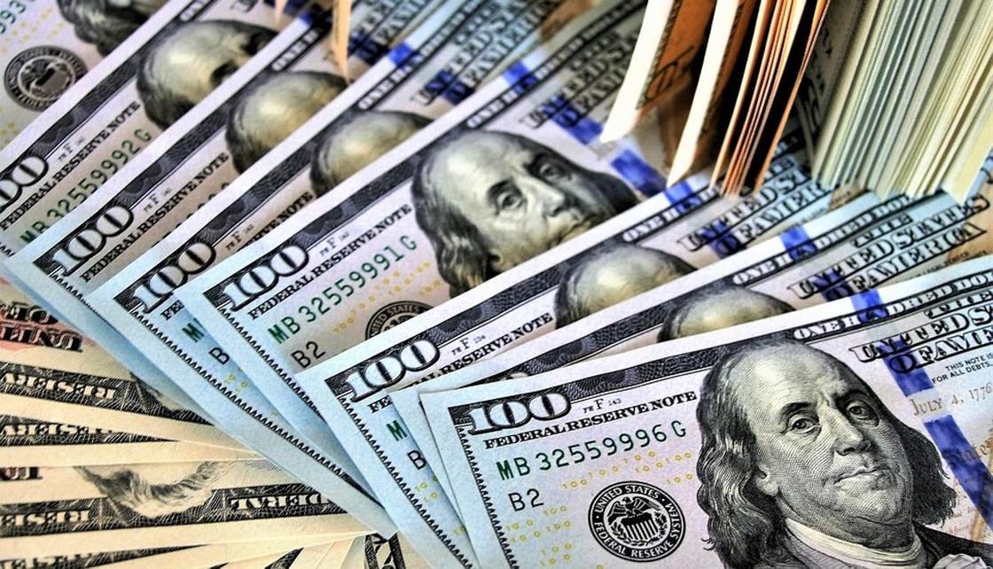 400 тенге за доллар: известный экономист сделал прогноз на 2019 год