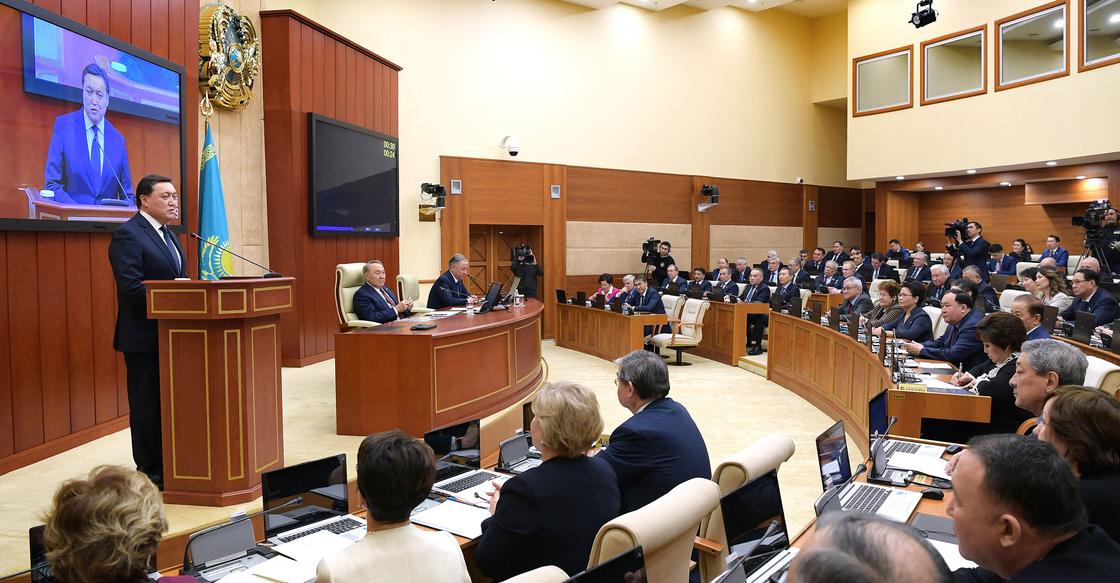 Назарбаев: Упущения в работе министерств привели к отставке правительства