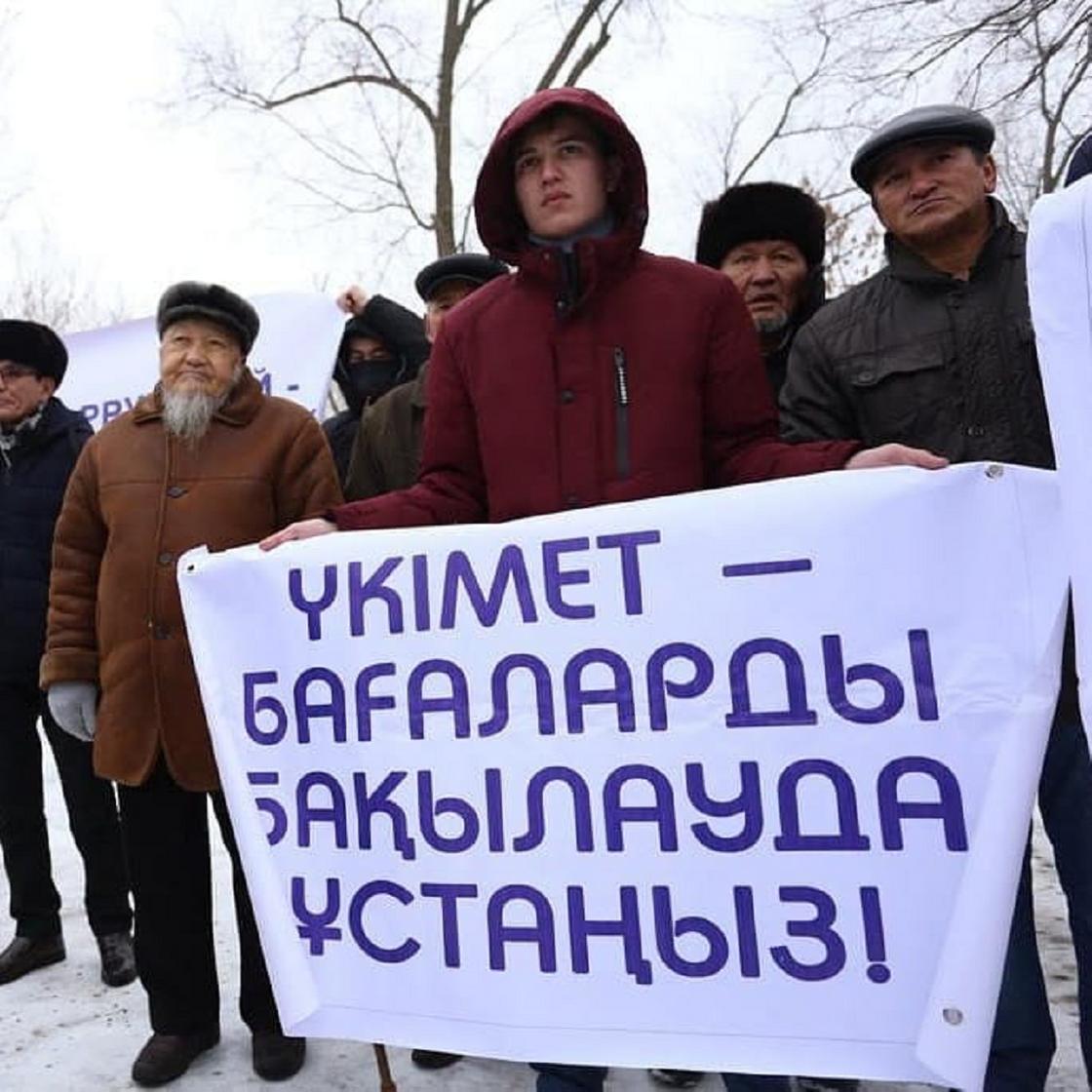 Мирный митинг против роста цен на продовольственные товары и коррупции прошёл в Уральске
