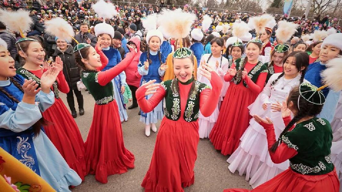 Празднование Наурыза на протяжении 9 дней предлагают ввести в Казахстане