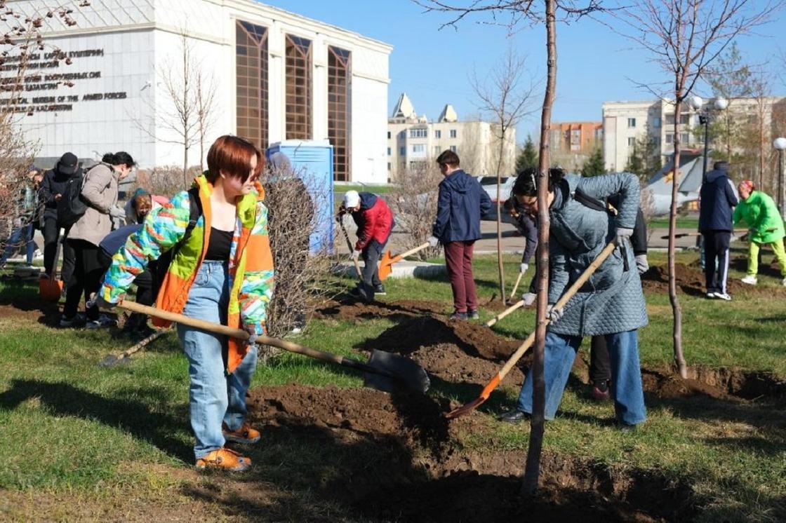 Общегородской субботник в Нур-Султане