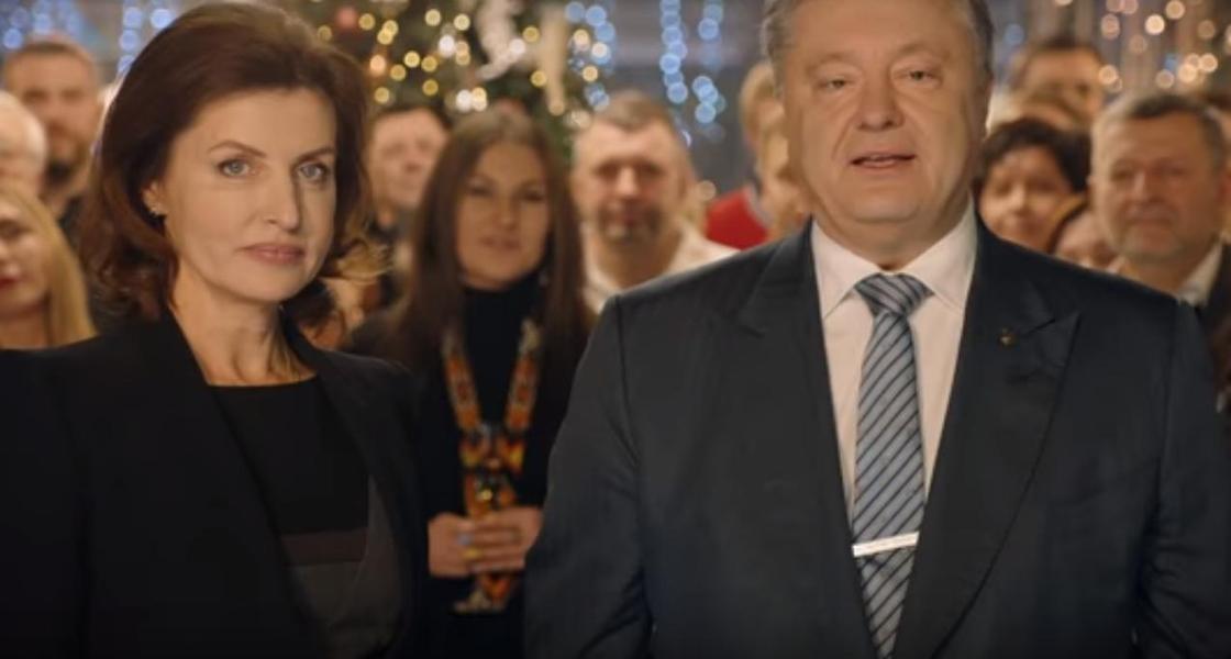 Украинские телеканалы сдвинули поздравление Зеленского ради Порошенко