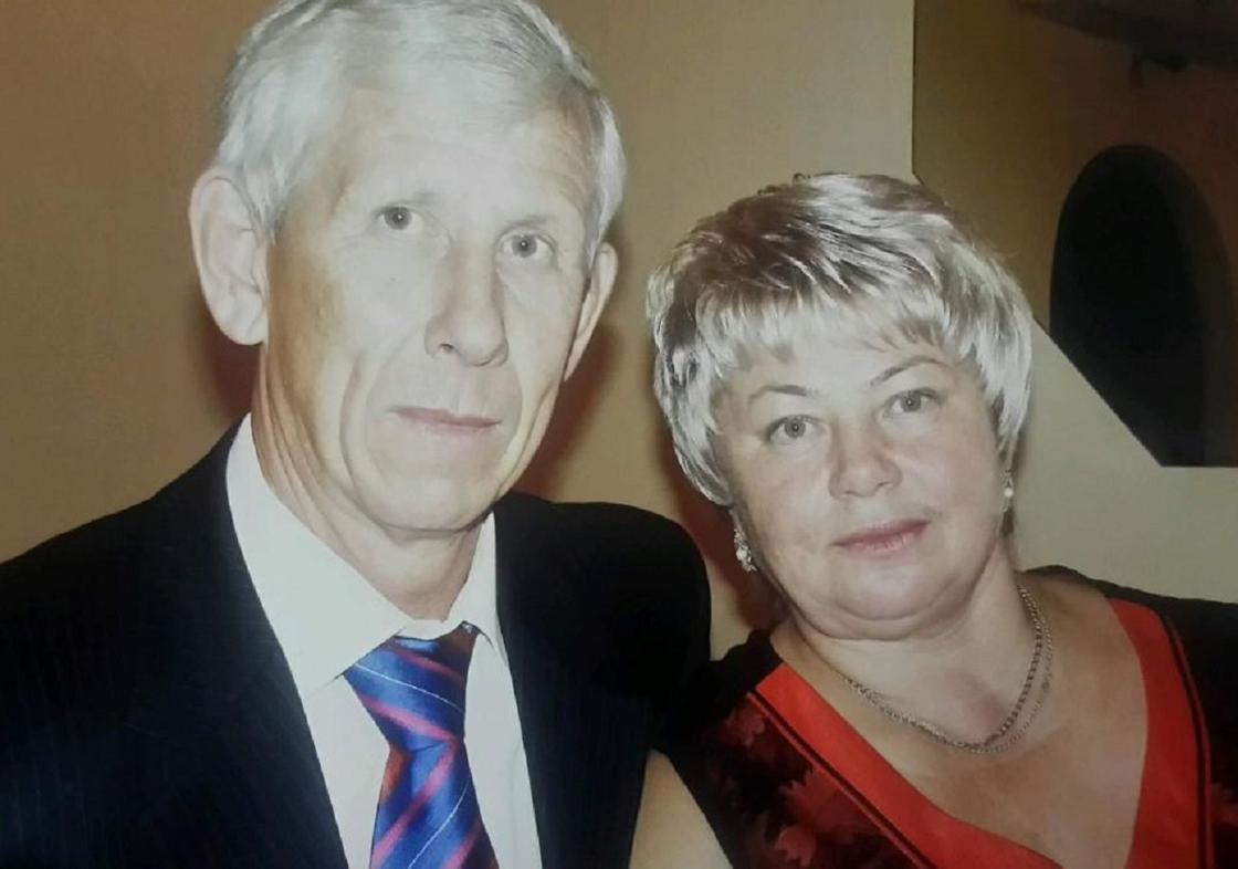 C убитыми бизнесменом, его женой и сыном простились в Уральске (фото)