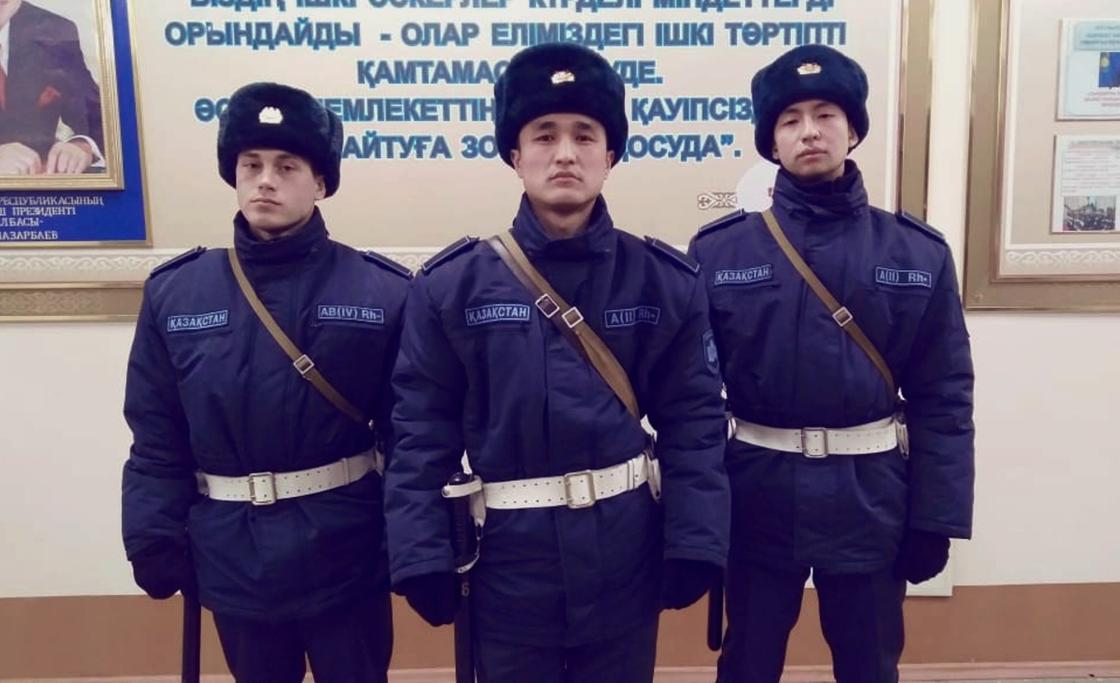 Курсанты усмирили двоих нарушителей карантина в Петропавловске