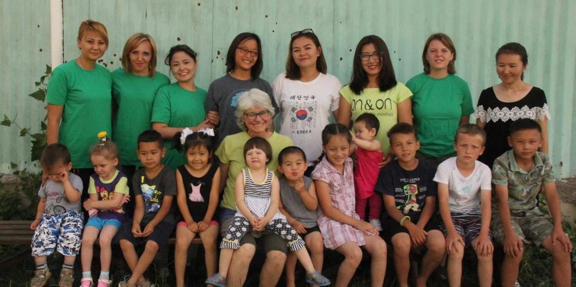 Основавшая приют для сирот в Таразе американка уехала из Казахстана по требованию полиции