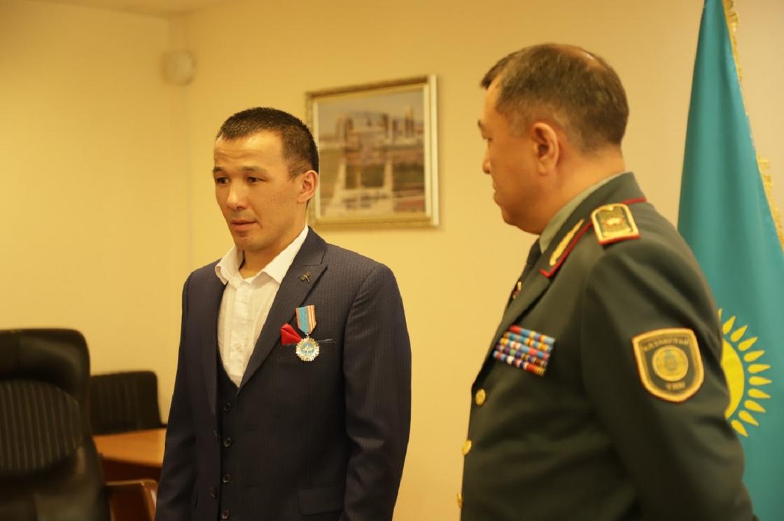 Сәбит Шонтақбаев және генерал-лейтенант Ибрагим Күлшімбаев