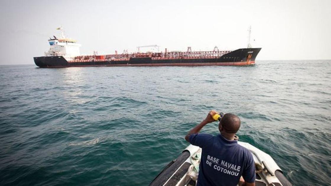 Пираты похитили шесть российских моряков у берегов Бенина