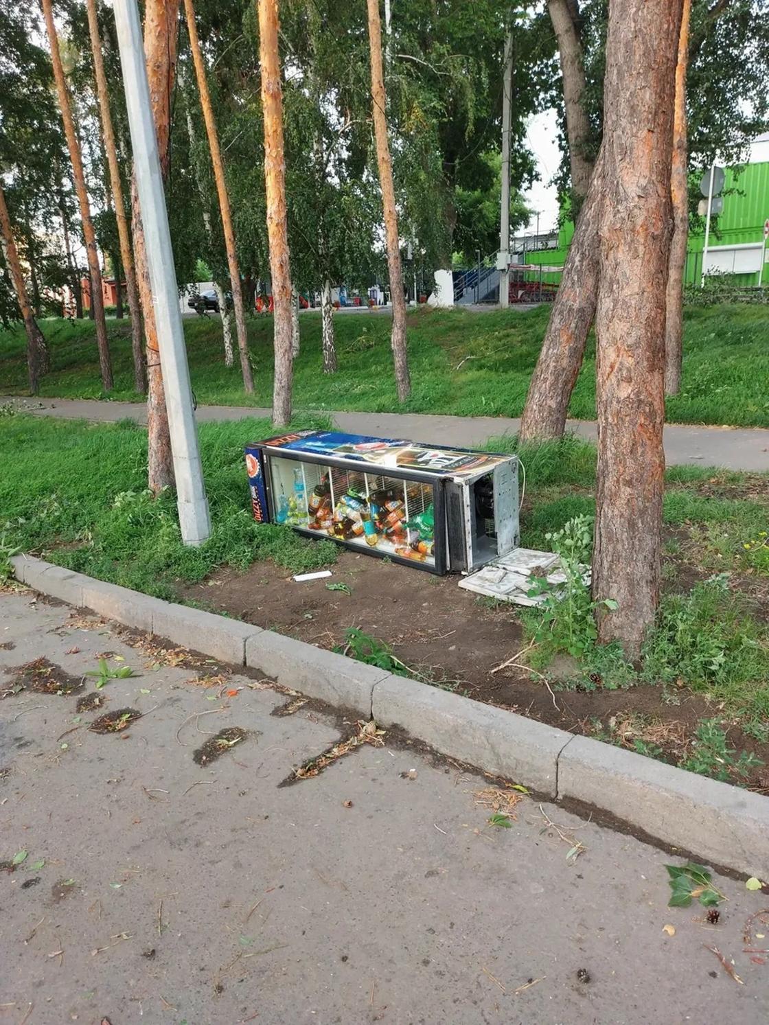 төңкерліп қалған сусындарға арналған автомат