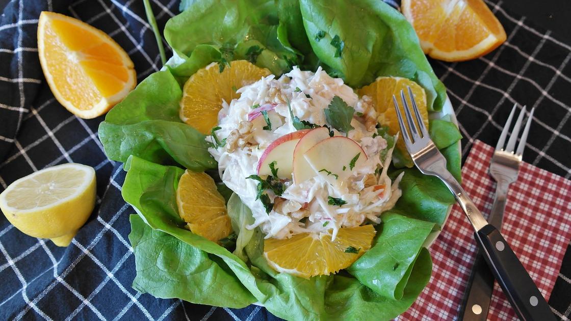 Салаты с крабовыми палочками: 10 рецептов с фото Салаты с крабовыми палочками: 10 рецептов с фото