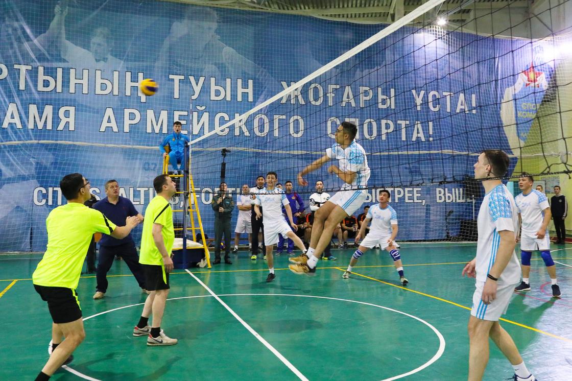 Астанада Қорғаныс министрінің кубогына волейбол турнирі басталды