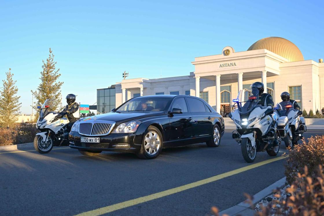 Әлиевті күтіп алу сәті