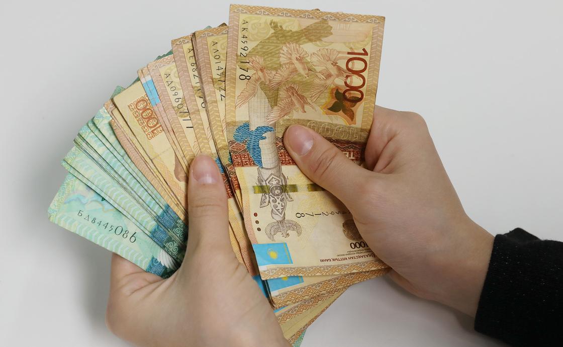 Более 6000 человек получили выплату в 42 500 тенге в Алматы