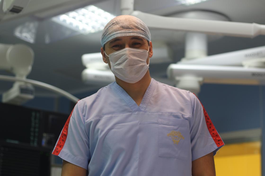 Уникальную гибридную операцию на сердце провели в Казахстане