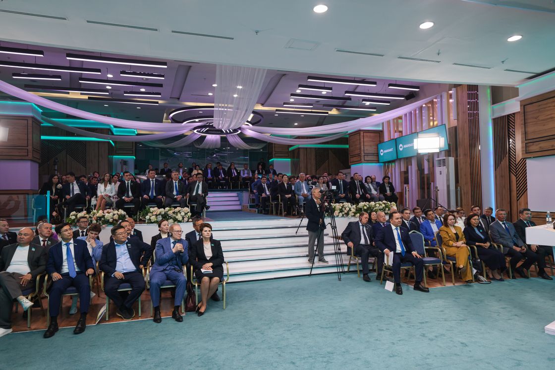 Заседание политического совета партии AMANAT