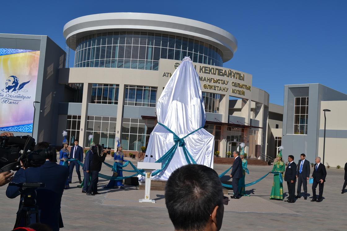 Президент Касым-Жомарт Токаев посетил открытие центра Абиша Кекилбаева