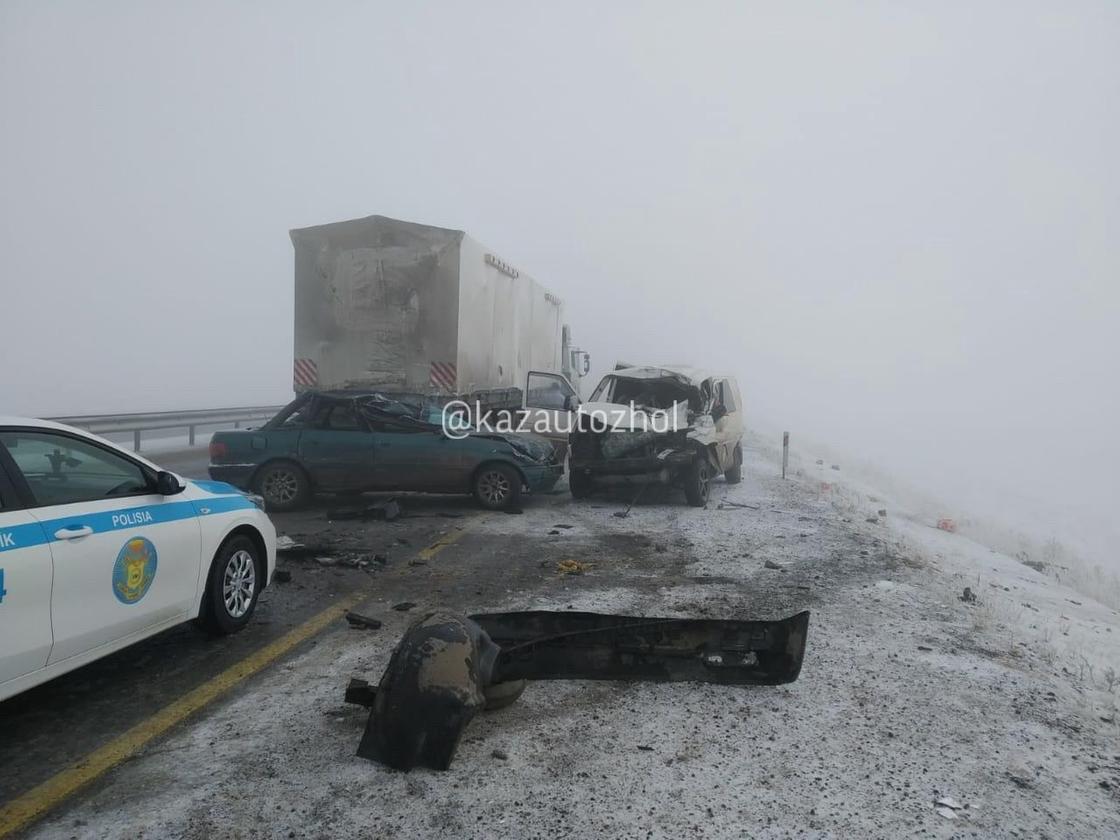 Массовое ДТП произошло на трассе Нур-Султан - Темиртау (фото)