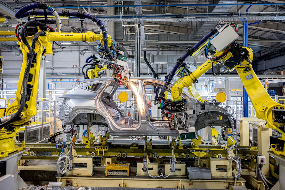 Hyundai Trans Kazakhstan зауытындағы роботтандырылған дәнекерлеу