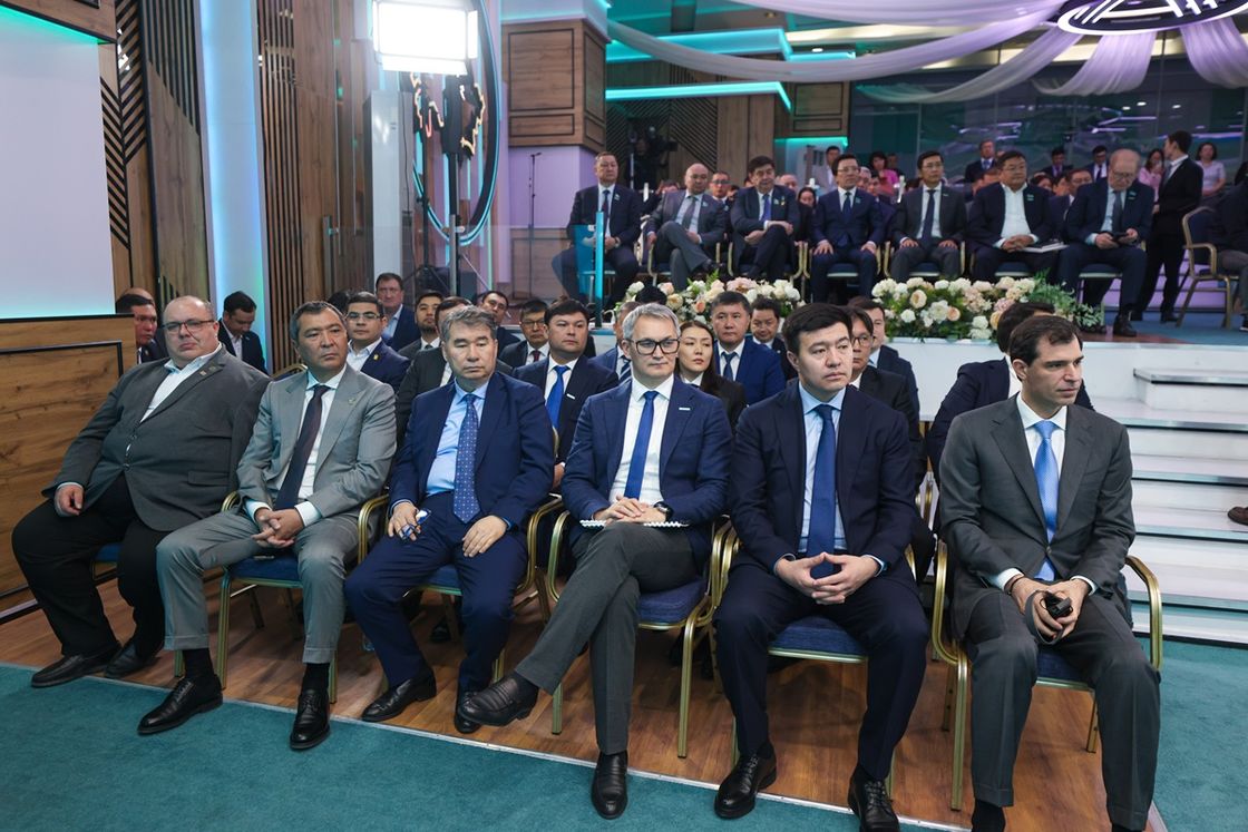 Представители крупных бизнес-ассоциаций пополнили ряды партии "AMANAT"