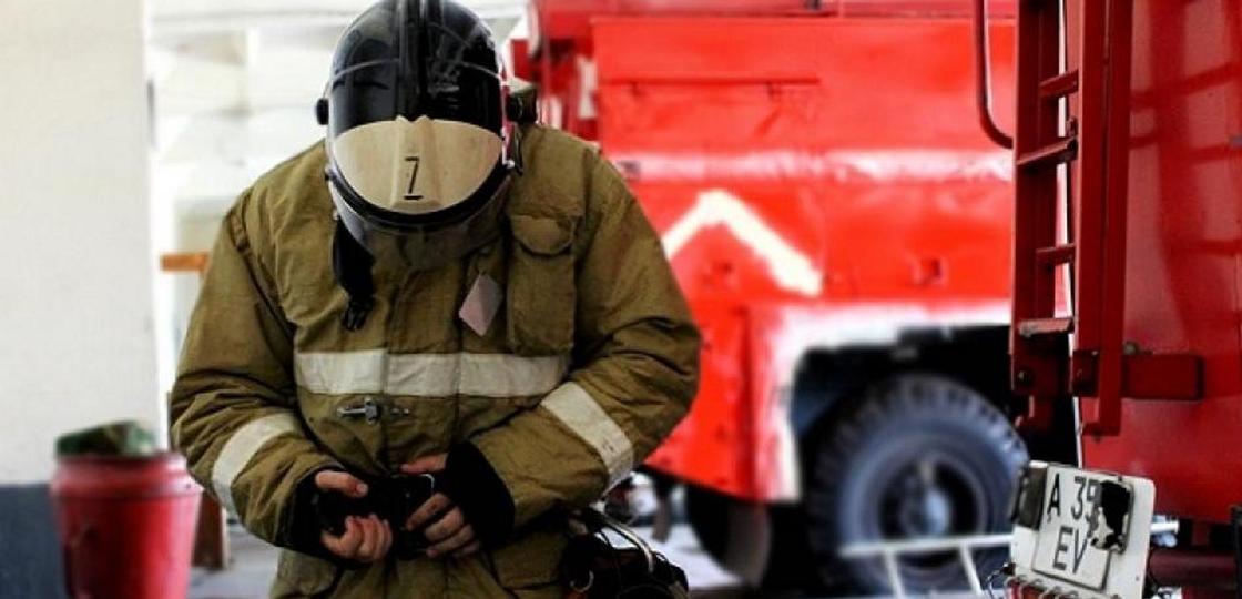 Пожар произошел возле ночного клуба в Алматы