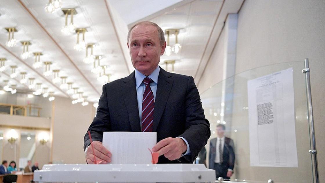 Путин планирует лично проголосовать по поправкам в конституцию