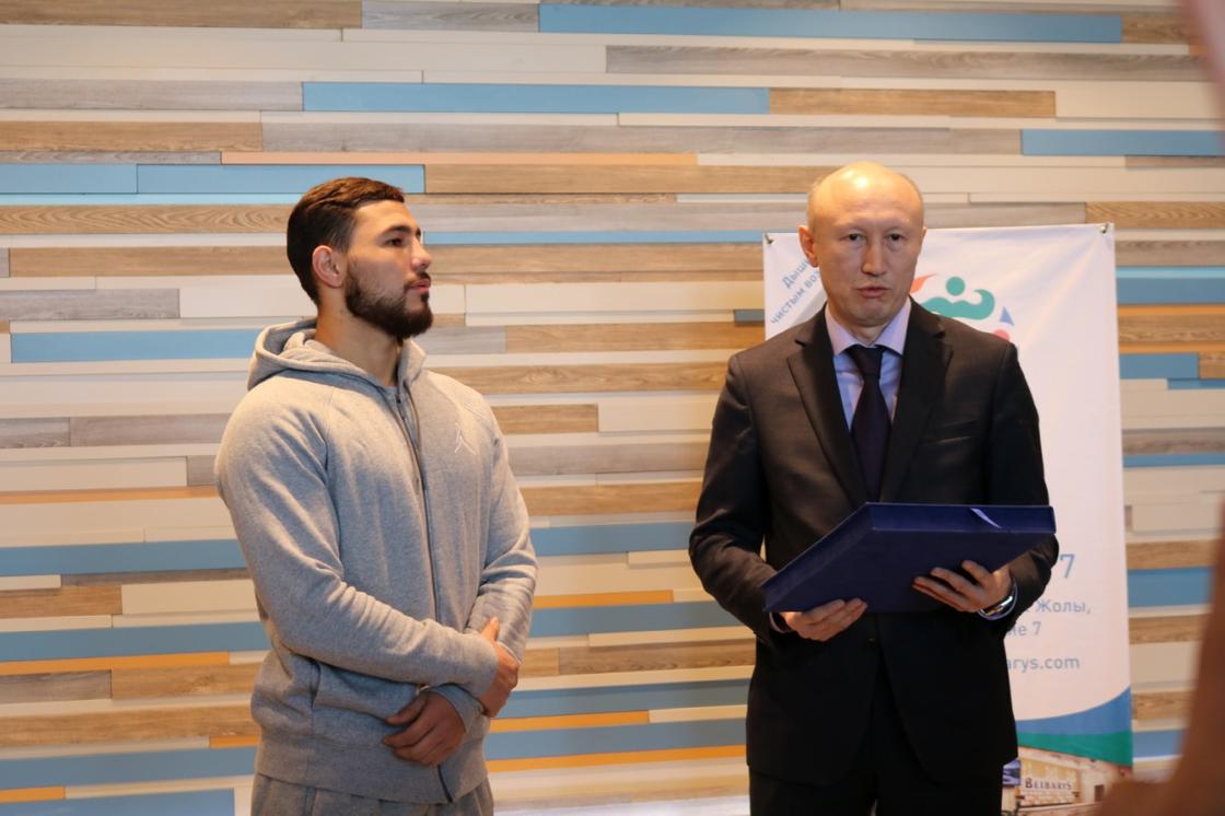 Боксер Садриддин Ахмедов стал Послом туризма Казахстана