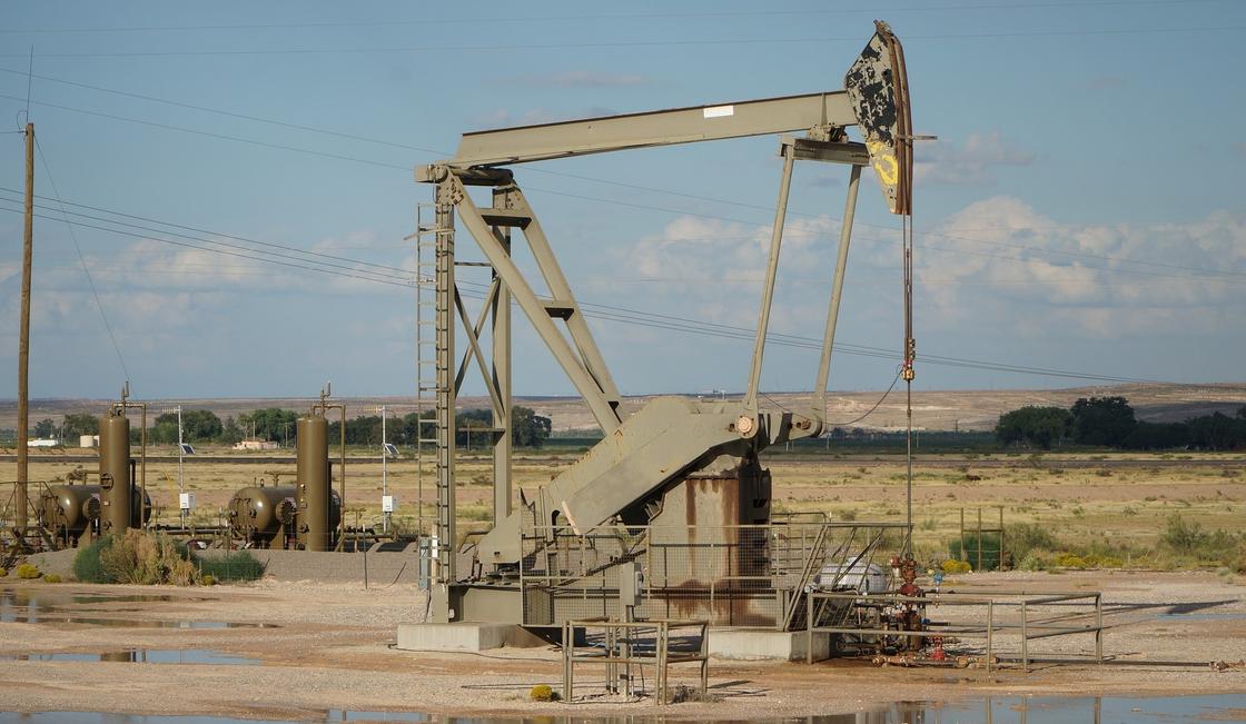 Нефть марки Brent упала в цене ниже 25 долларов Нефть марки Brent упала в цене ниже 25 долларов