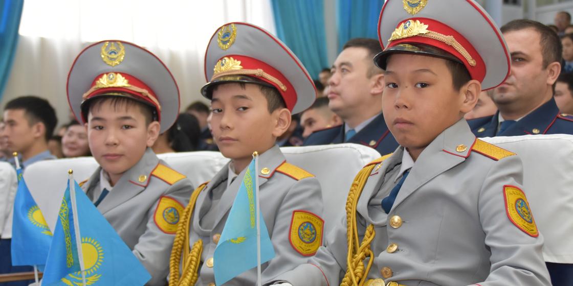 Многонациональная полиция: Сотрудники удивили знанием казахского языка в Караганде