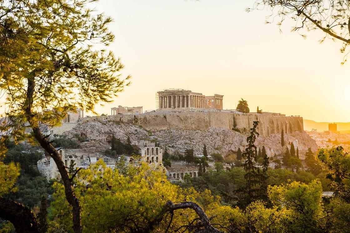 Панорама Афин с видом на древнегреческий акрополь