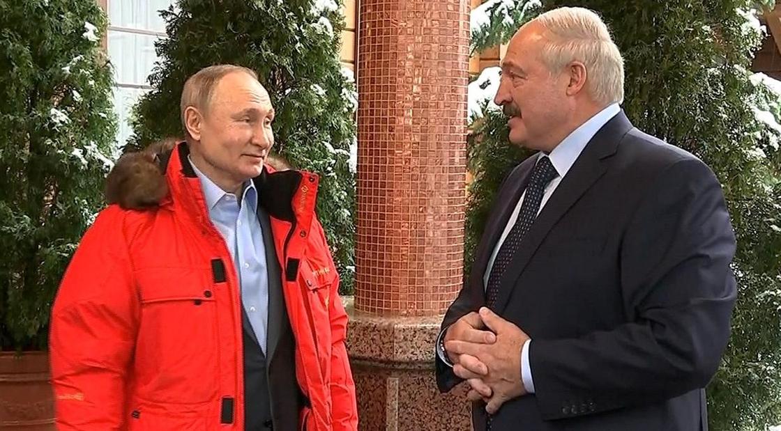 "Везет же вам": Лукашенко пожаловался Путину на нехватку снега