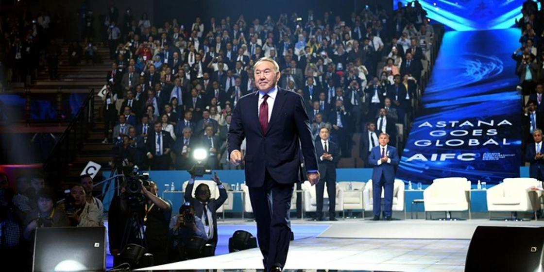 Назарбаев стал почетным председателем ЕАЭС