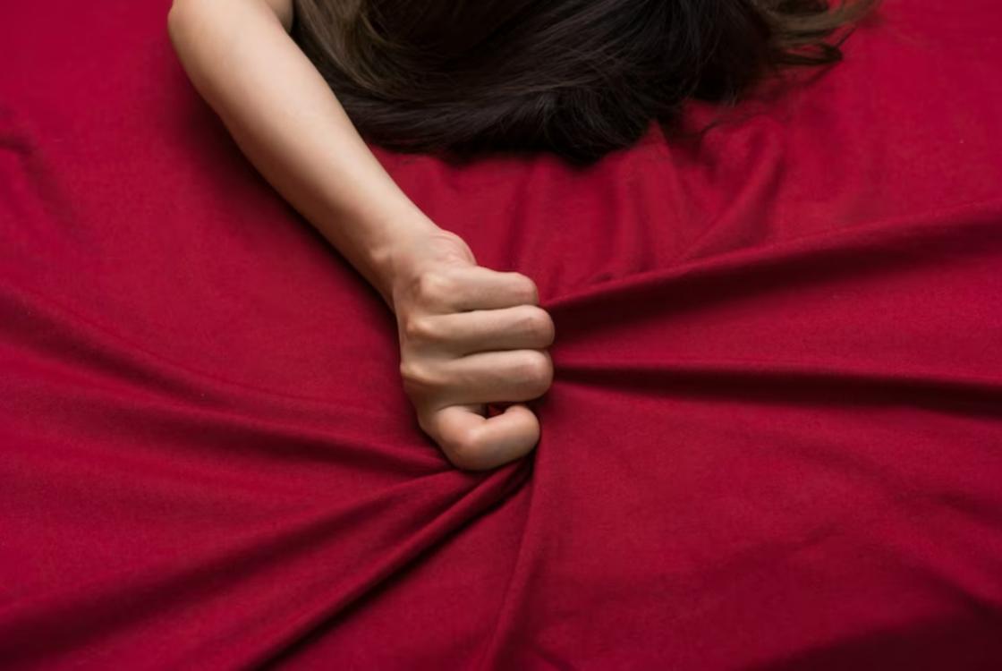 Как удовлетворить женщину в постели: 10 советов, которые должен взять на заметку каждый мужчина