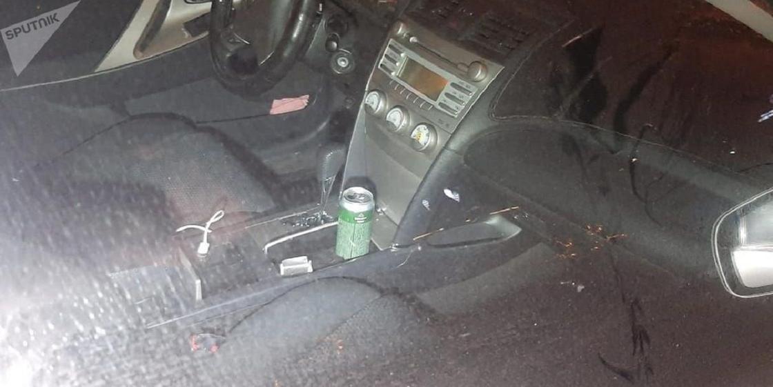 Пьяный водитель пешком покинул место аварии в Алматы (фото)