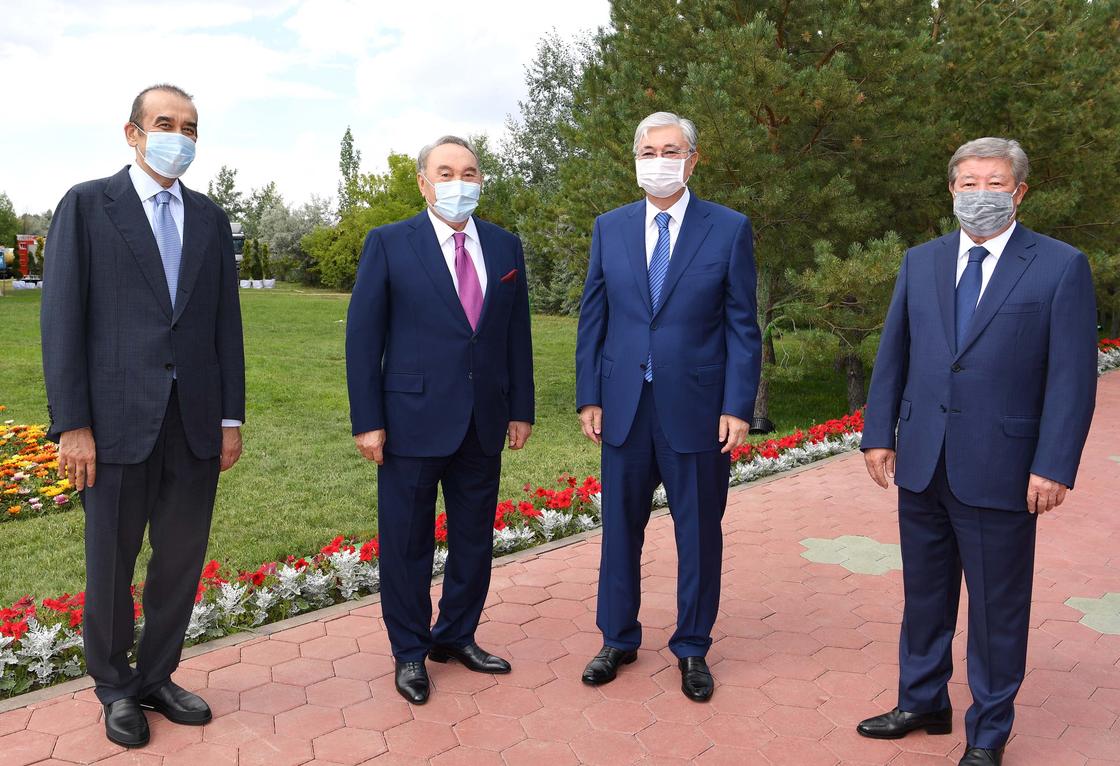 Токаев поздравил Назарбаева с юбилеем