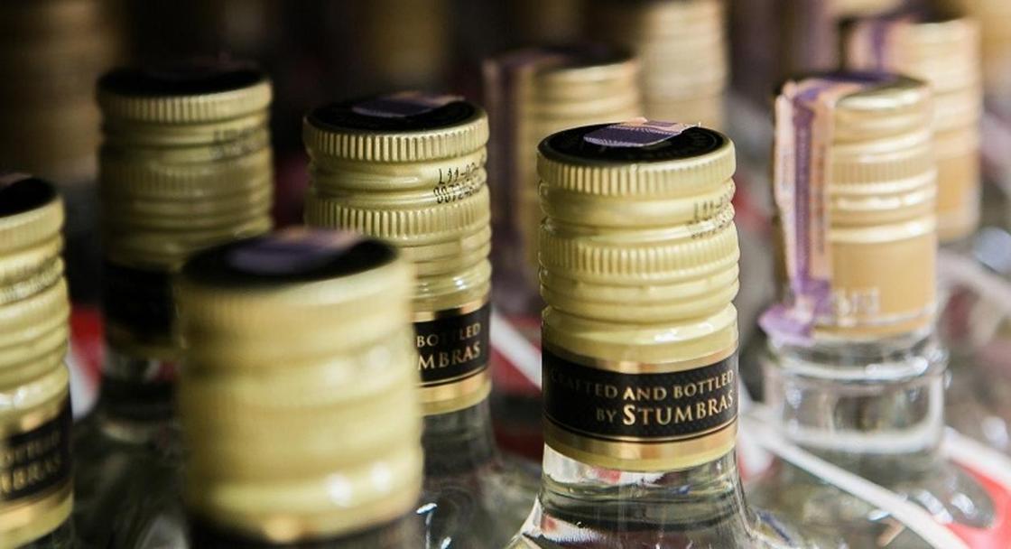 Цены на крепки алкоголь установили в Казахстане