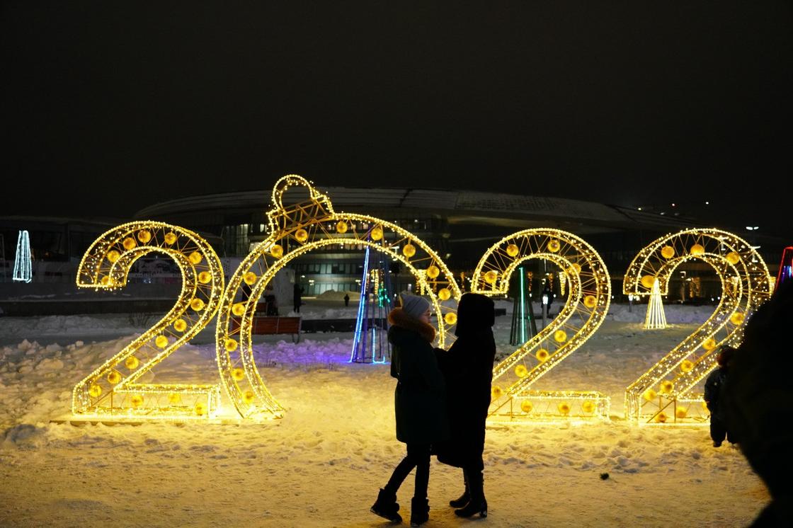 День астаны 2024. Новый год в Казахстане. Новогодняя Астана. Новогодняя Астана 2022. Новый год в Казахстане картинки.