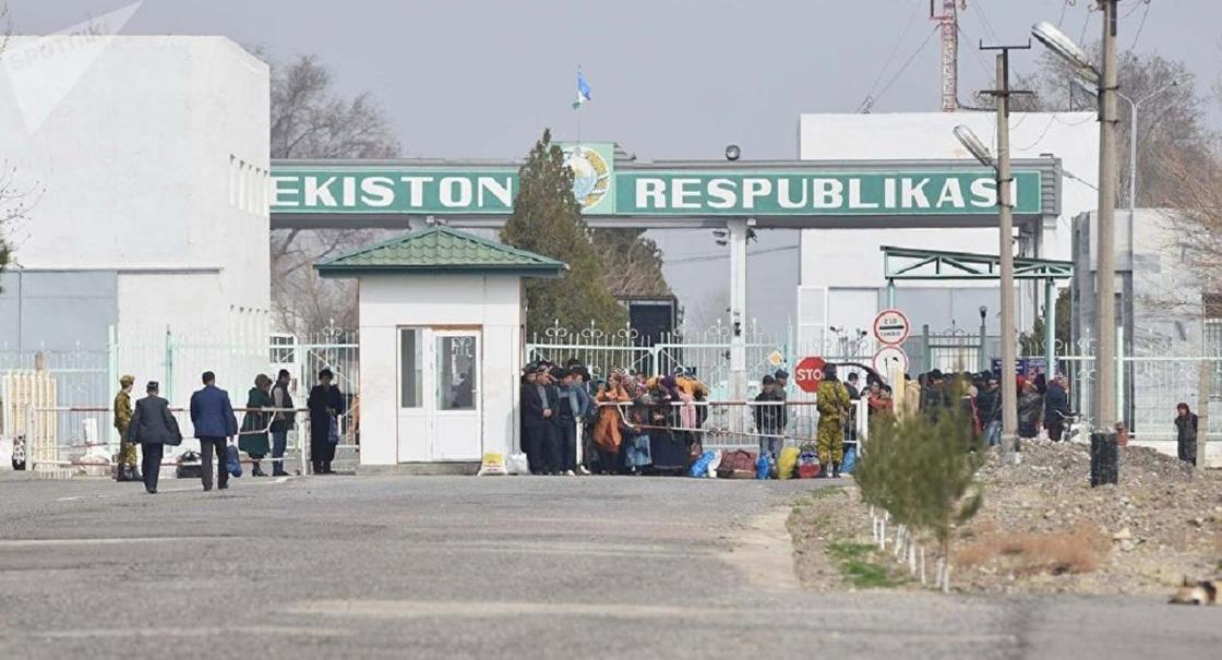 Узбекистан закроет авиа- и автодорожное сообщение с другими странами