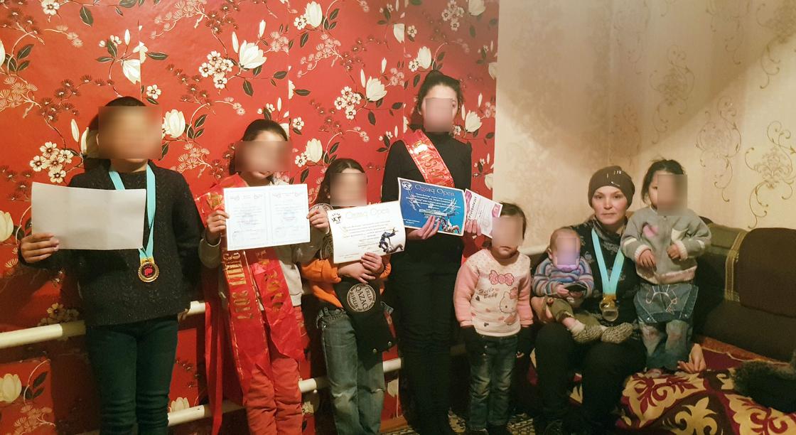 Мать с семью детьми снимает времянку в Алматинской области: в акимате прояснили ситуацию