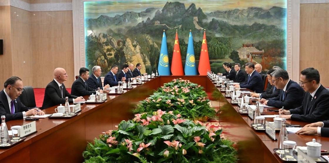 Тоқаев Си Цзиньпинмен келіссөз жүргізді