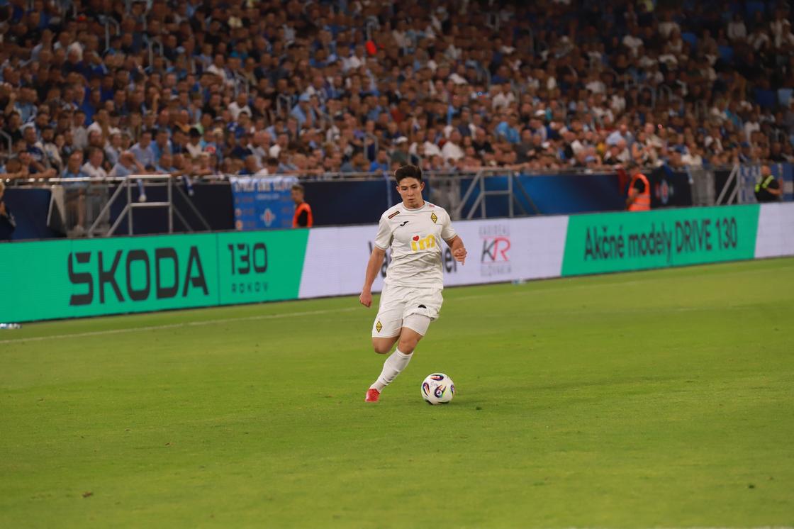 Казахстанский футболист Дастан Сатпаев